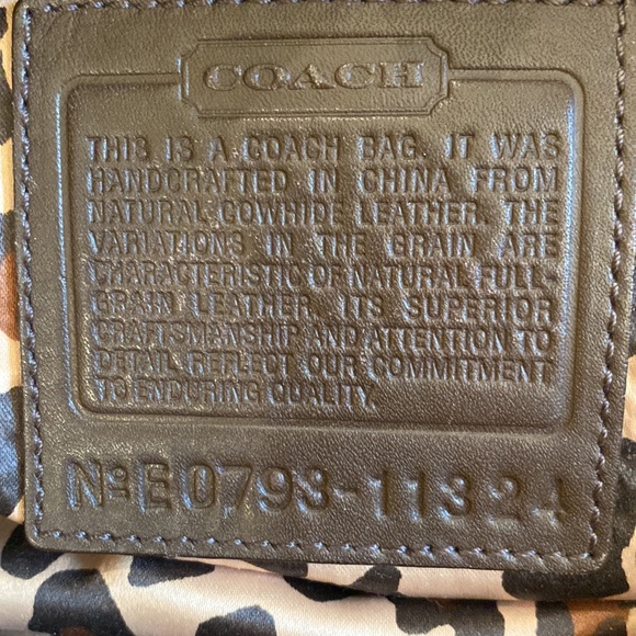 Large dark brown snakeskin print Coach - Picture 4 of 4